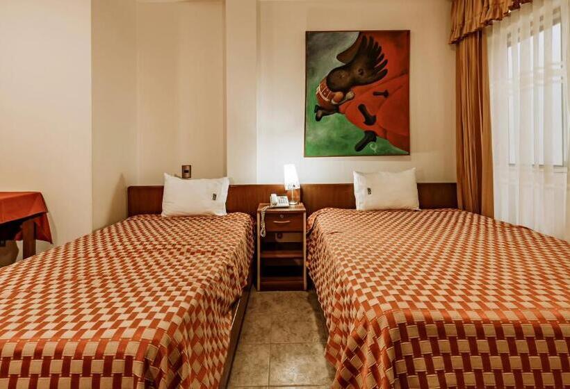 هتل Casa De La Luna