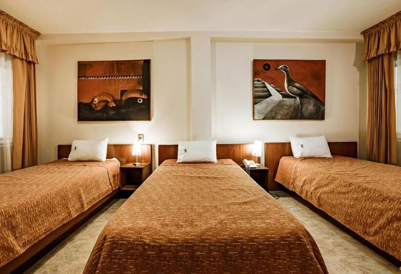 هتل Casa De La Luna