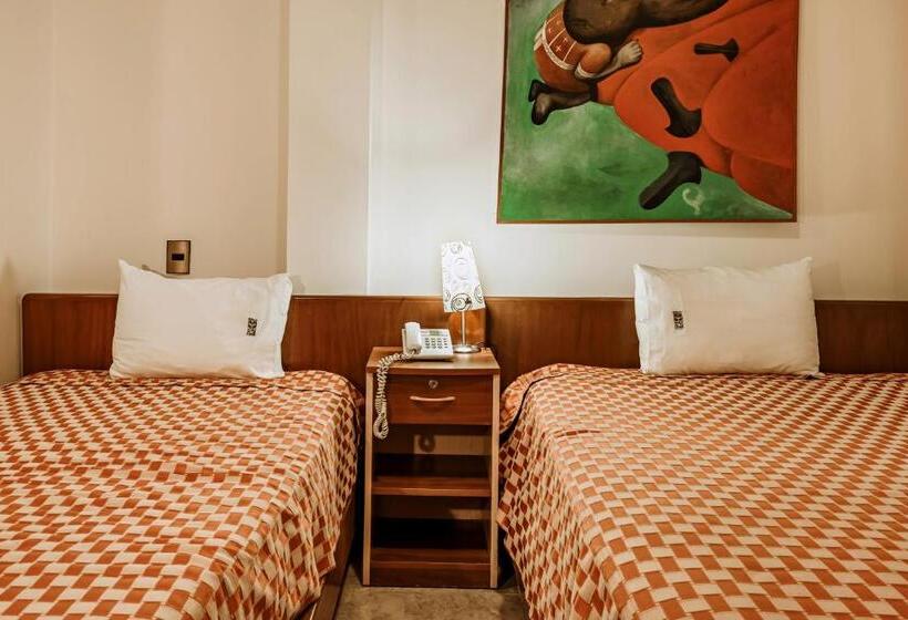 هتل Casa De La Luna