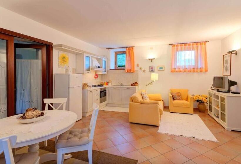 هتل Il Casale Di Montefreddo