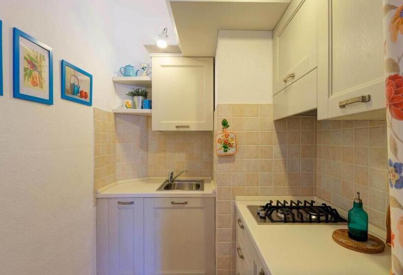 هتل Il Casale Di Montefreddo