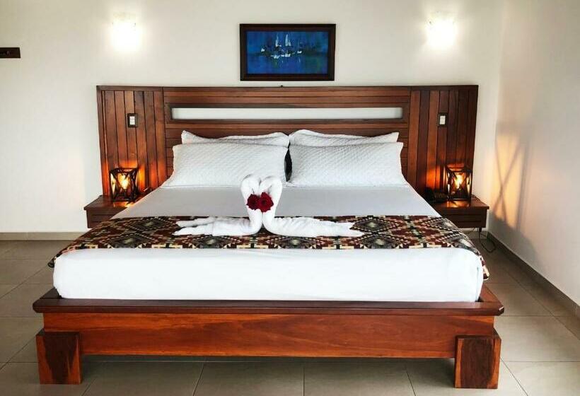 Hotel La Bocana De Quiximies