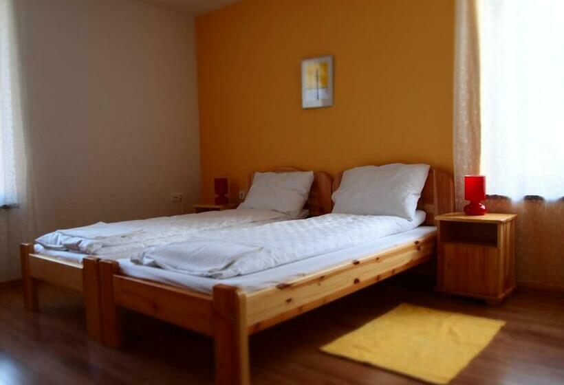 פנסיון Berkenye Vendégház