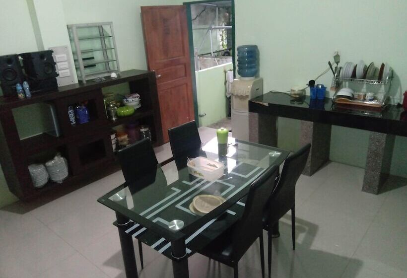 פנסיון Taman Homestay Syariah