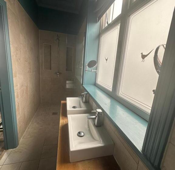 Hostel The Gamebird Beverley