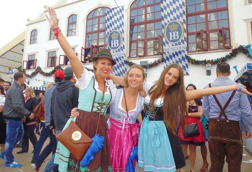 Hotel Munich Camping Glamping And Dorms