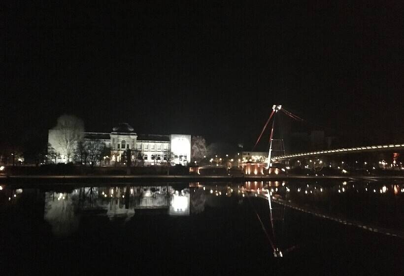 בית מלון כפרי Select Ms Charles Dickens   Frankfurt