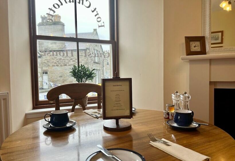 بنسيون Fort Charlotte Guest House