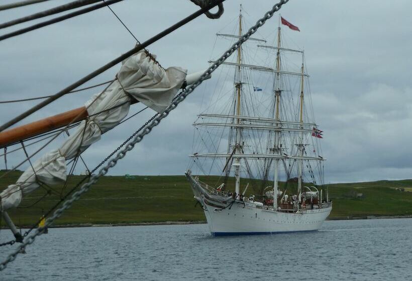 بنسيون Fort Charlotte Guest House