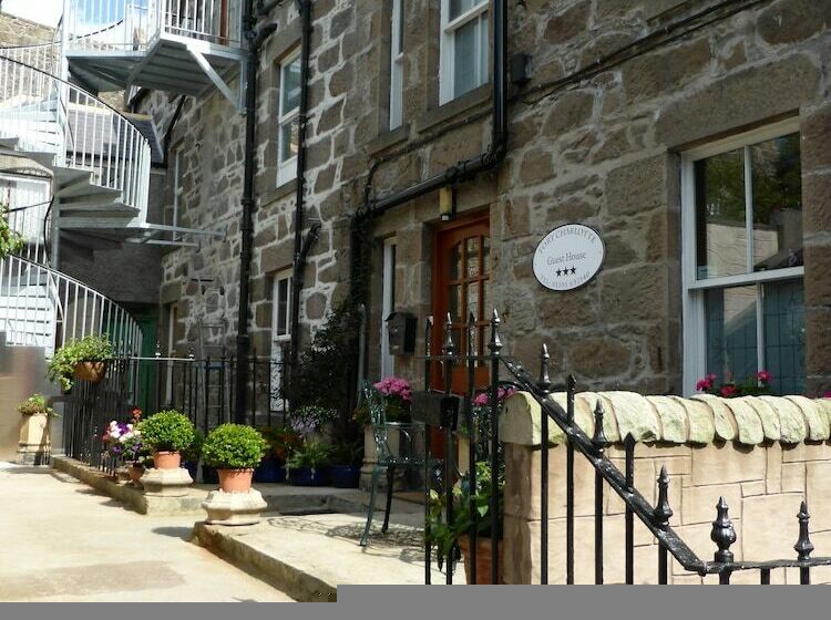 بنسيون Fort Charlotte Guest House