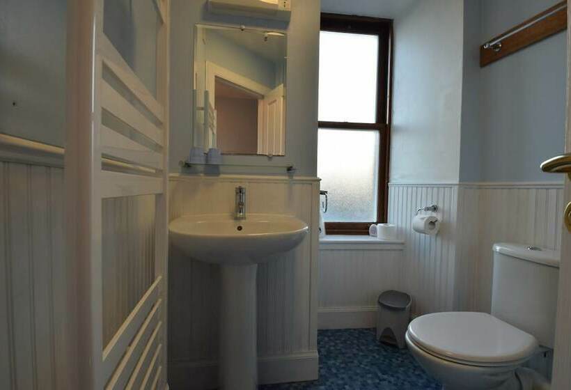 بنسيون Fort Charlotte Guest House