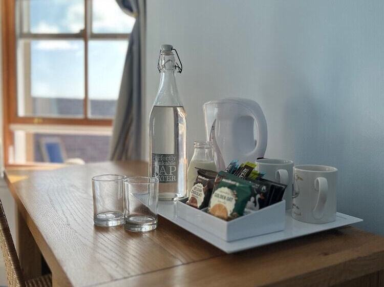 بنسيون Fort Charlotte Guest House