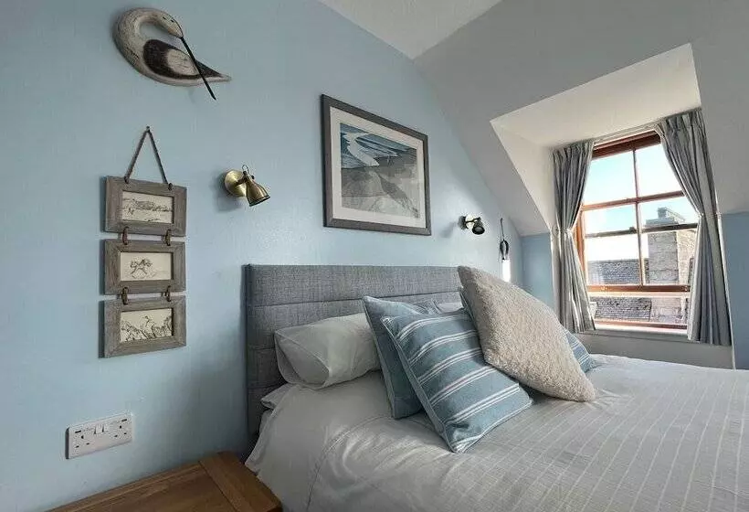 Majatalo Fort Charlotte Guest House