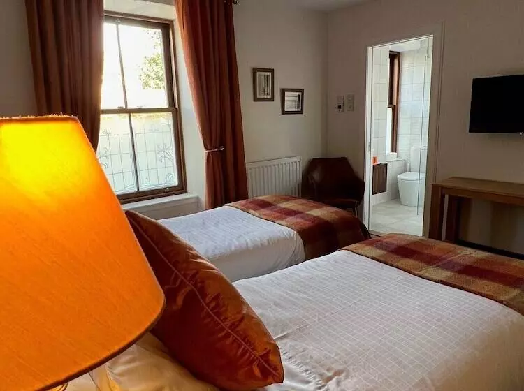 Majatalo Fort Charlotte Guest House