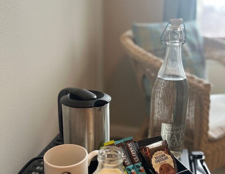 بنسيون Fort Charlotte Guest House