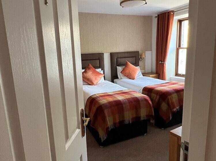 بنسيون Fort Charlotte Guest House