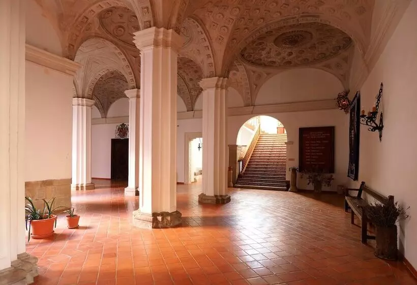 簡易ホテル Monasterio El Olivar