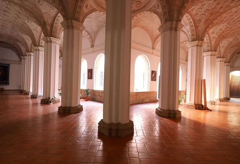 פונדק Monasterio El Olivar