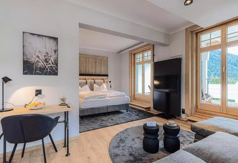 Hotelli Alpine Inn Davos