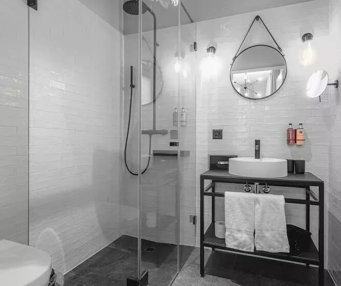 Hotelli Alpine Inn Davos