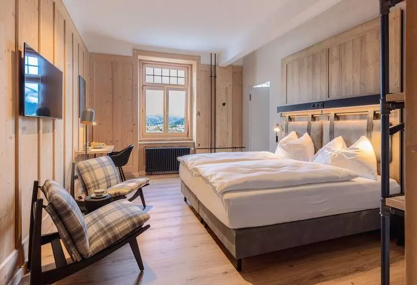 Hotelli Alpine Inn Davos