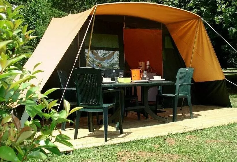 Hotelli Camping La Croix Badeau Tentes équipées