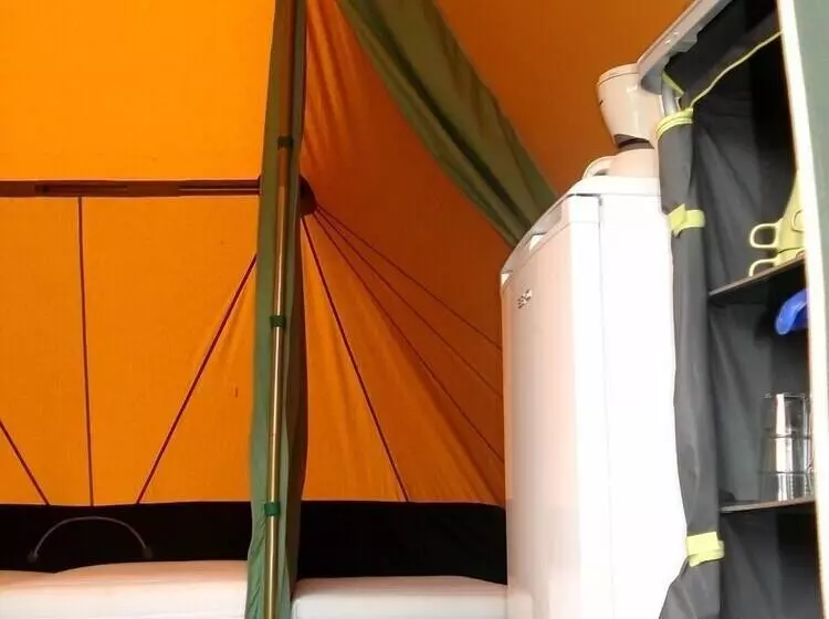 Hotelli Camping La Croix Badeau Tentes équipées