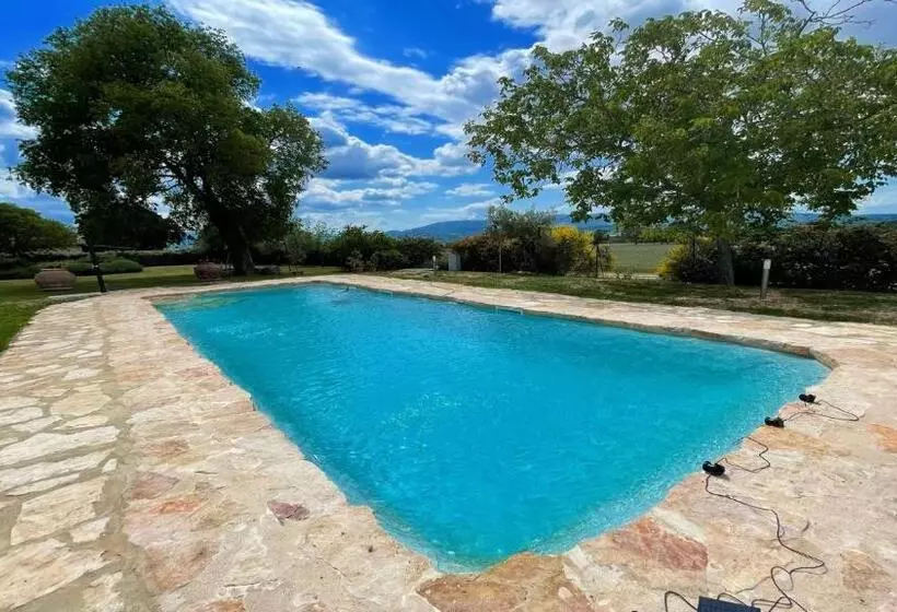 Hotelli Exclusive Pool Open All Year Spoleto Biofarm Slps 8 Village Shops, Bar1 Km 6