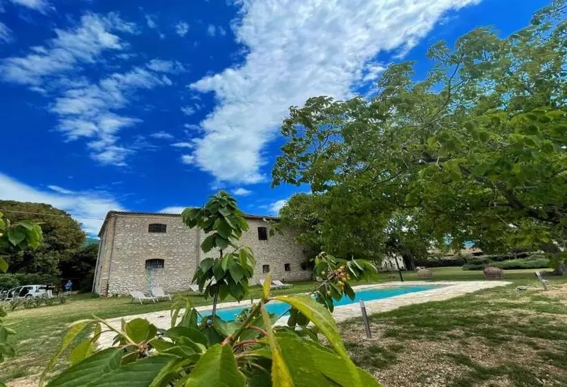 Hotelli Exclusive Pool Open All Year Spoleto Biofarm Slps 8 Village Shops, Bar1 Km 6