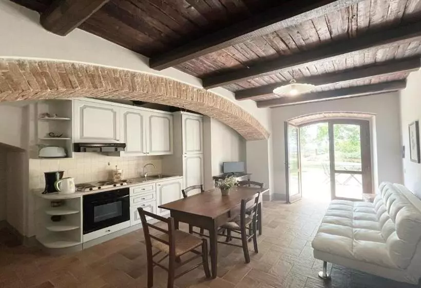 Hotelli Exclusive Pool Open All Year Spoleto Biofarm Slps 8 Village Shops, Bar1 Km 6