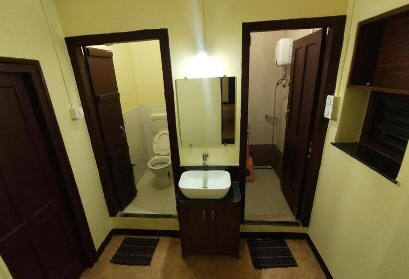 Pension (Hôtel basse catégorie) Bakul