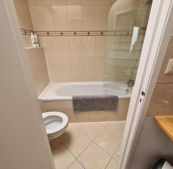 ペンション Evy S Garden House