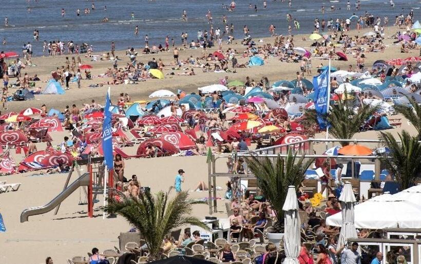 ペンション Evy S Garden House