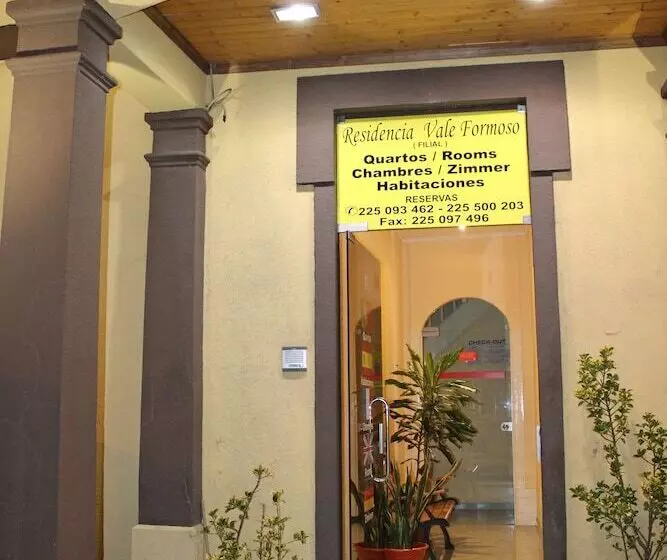 تختخواب و صبحانه Residencia Vale Formoso