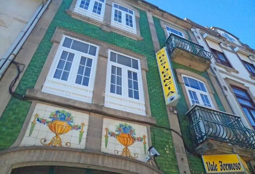 تختخواب و صبحانه Residencia Vale Formoso