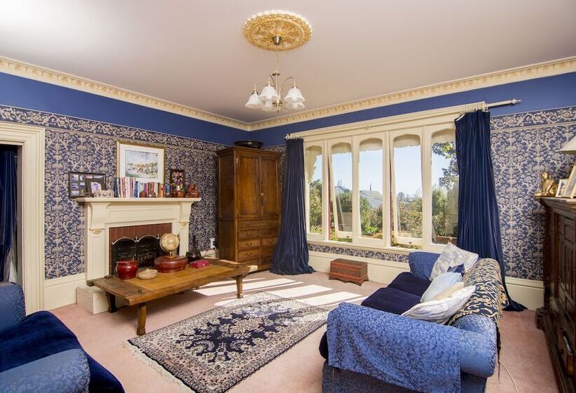 Boutique Hotel Warwick House