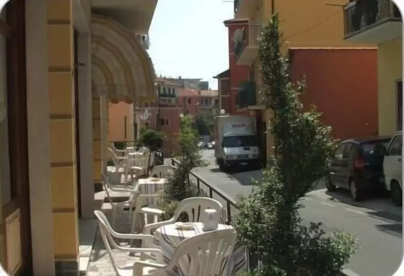 ホテル Albergo Nena