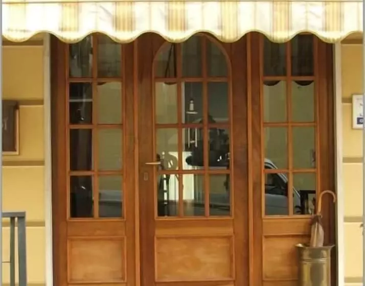 ホテル Albergo Nena