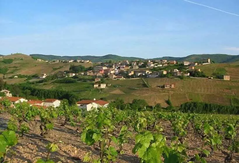 فندق Auberge De Clochemerle, Spa Privatif & Restaurant Gastronomique