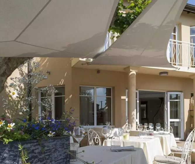 فندق Auberge De Clochemerle, Spa Privatif & Restaurant Gastronomique