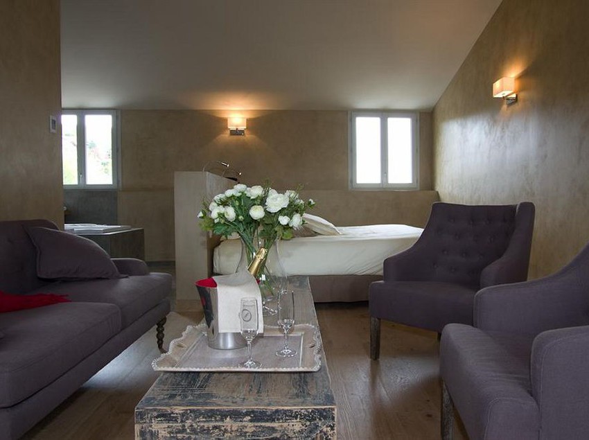 Отель Charme & Business Hôtel Lyon