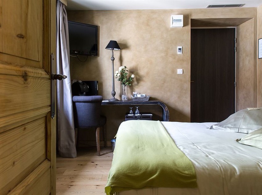 Отель Charme & Business Hôtel Lyon