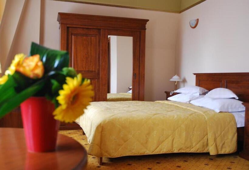 هتل Crama Haiducilor