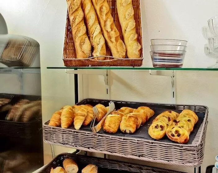 Hotel De Compostelle