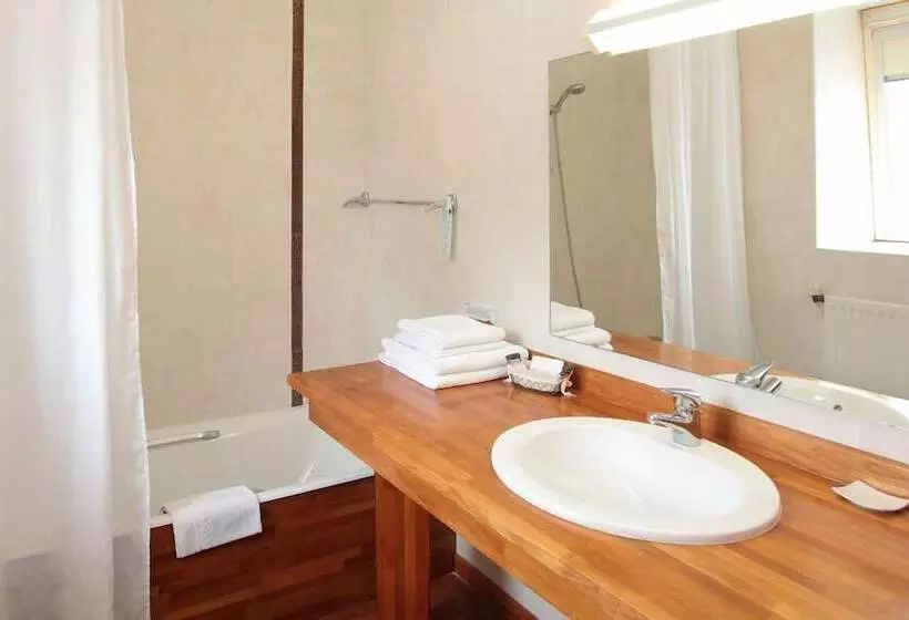 Hotel De Compostelle