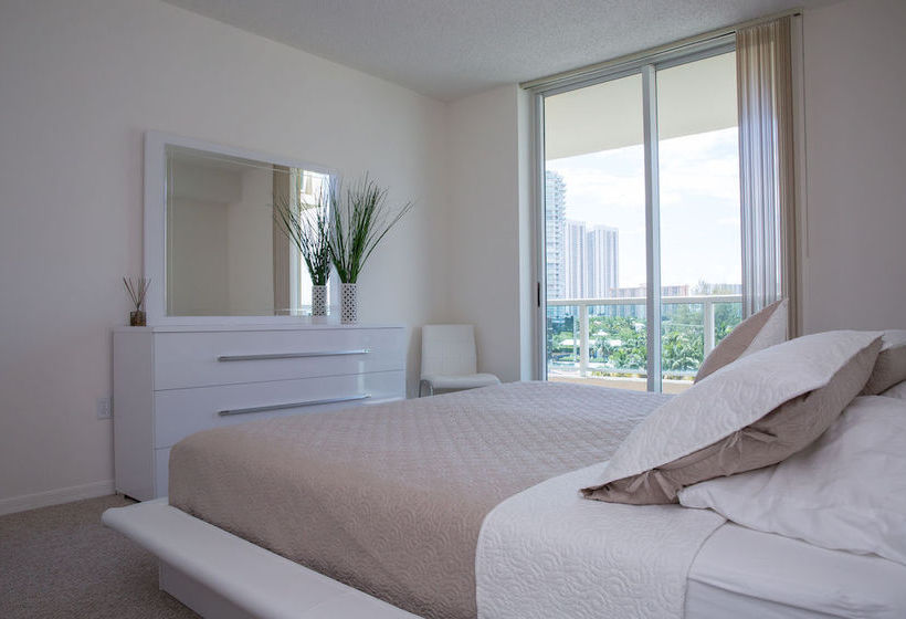 فندق Intracoastal Yacht Club