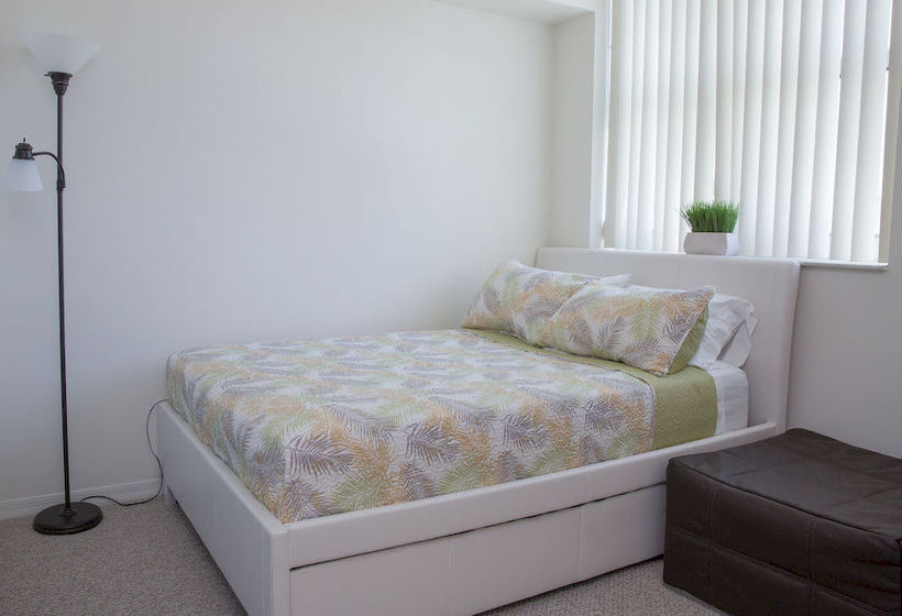 فندق Intracoastal Yacht Club