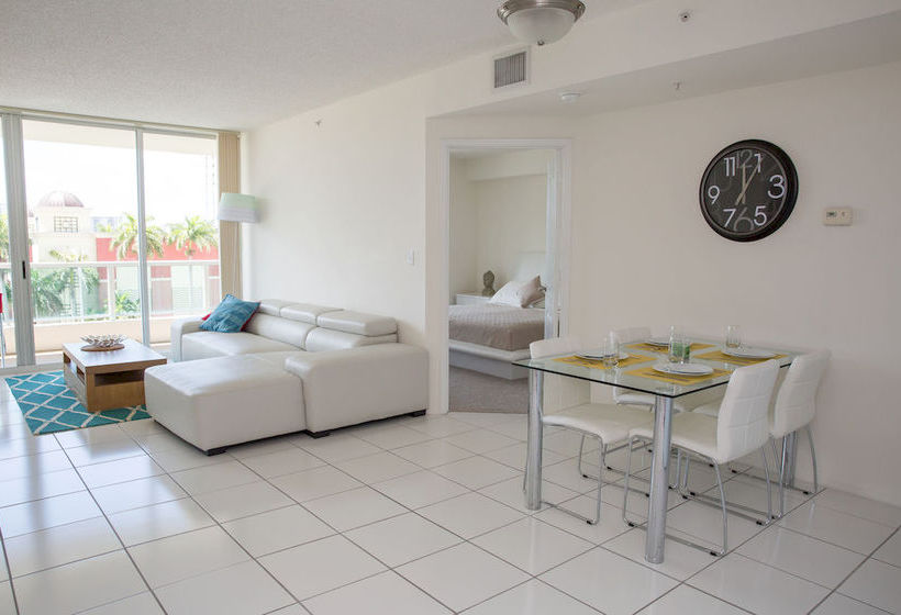 فندق Intracoastal Yacht Club