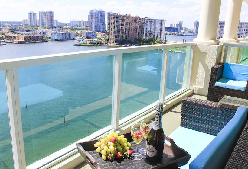 فندق Intracoastal Yacht Club