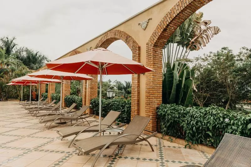 هتل Lake Victoria Serena Golf Resort & Spa